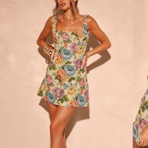 PrettyLittleThing Floral Print Mini Dress
